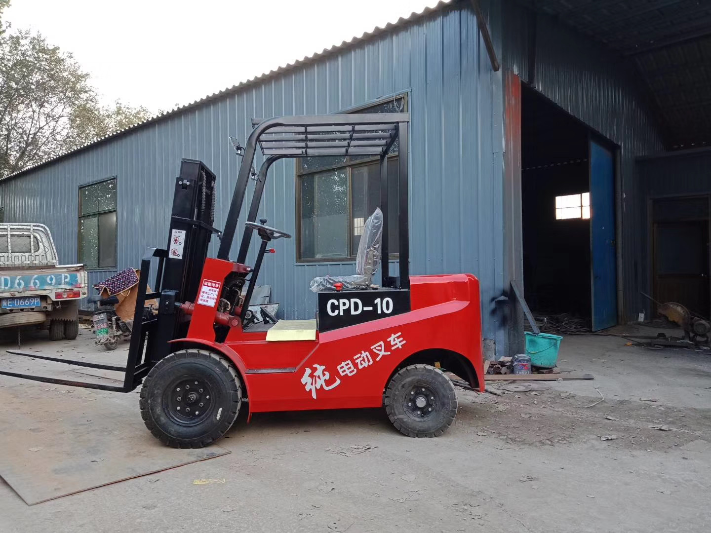 全電動(dòng)堆高車