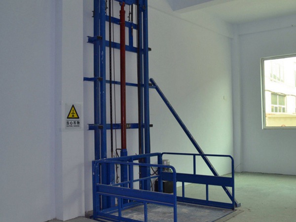 導(dǎo)軌式液壓升降貨梯